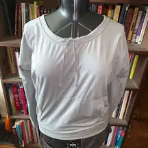 Lucy Athleisure gray scoop neck long sleeve pullover