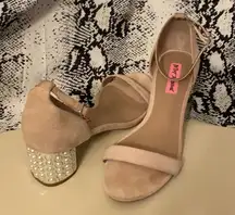 Betsy Johnson pearl heeled low heel dress sandals