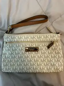 Michael Kors Wristlet Wallet