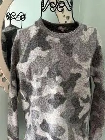 Athleta  Women's Gray Alpaca Merino Wool Undercover Camo Pullover Sweater Small