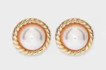 Textured Pearl Stud Earrings - ™ Gold/White