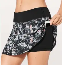 Lululemon Women's Size 6 Pace Rival Spring Bloom Multi Black Skirt