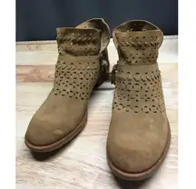 Sofft Bristow Saddle Suede Ankle Booties Women's 8.5 Tan Laser Cut Side Zip