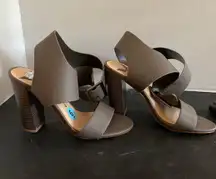 NEW Penny Loves Kenny BrowFaux Leather  Ankle Strap Open Toe Block Heel Size 6