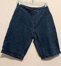 Soft Surroundings , stretchy, clam, digger, long walking, jean shorts, size small