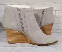 Lucky Brand Yabba Gray Oiled Suede Stack Wedge Ankle Booties Boots 8 like new