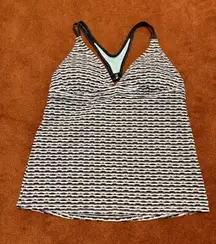 Athleta Bondi Bra Tankini Top Womens Size LT Multicolor Stretch Swimwear Beach