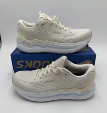 Brooks Women's Ghost Max 2  Grey/ Coconut Milk Running Shoes 9.5NWB- No Lid