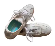 Skechers Relaxed Fit Memory Foam Sneakers Comfort‎ White Lightweight Shoes 7.5