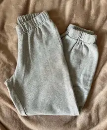 Brandy Melville Rosa Sweatpants