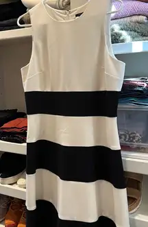 Ann Taylor size 10 cream and black zip up dress. EUC, I lost too much weight.