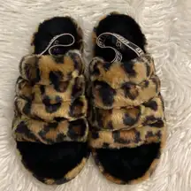 UGG  Oh Yeah Slide Pop Cheetah 
Double Strap Platform Slippers Size 6