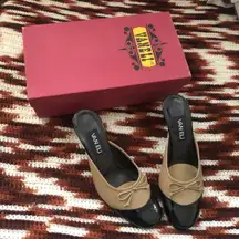 Y2K Tan brown black two tone cap toe Vaneli genuine leather kitten heels pumps mules bow front-6.5M #academia Office siren core #gothic #whimsygoth #preppy