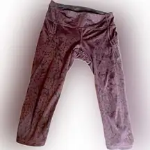 - LULULEMON star crossed pattern leggings Sz6