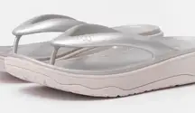 Fitflop relief metallic women’s recovery toe-post sandals size 8.5