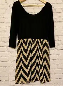 Charming Charlie Women’s Chevron Print 3/4 Sleeve Dress Black & Tan Size Medium