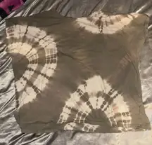 Green and white crop top t shirt 