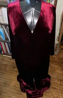 Blush Mark burgundy v-neck velvet slit 2x semi formal dress
