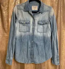 Abercrombie Fitch Womens M Bleach Washed Long Sleeve Denim Button Down Top Shirt