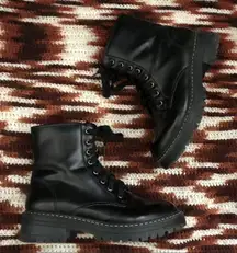 Classic Y2K Style Goth Grunge Biker Black combat lace up ankle leather boots booties subversive gorpcore emo-Women 7M