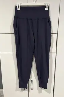 Under Armour jogger leggings .‎ Size XS