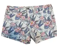 Market & Spruce size 8 floral shorts