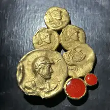 Vintage 2" x 2-1/2" Roman Knight Coin Like Gold Tone/Red Brooch/Pin