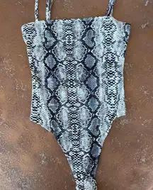 ZARA Snake skin print bodysuit sz xs