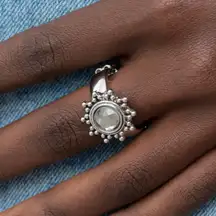 NWOT EXPECT SUNSHINE AND REIGN - SILVER HEMATITE GEM SUNBURST RING -