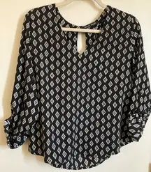 🌞Sweet Rain Black w/ White Diamond Design Keyhole on Back Long Sleeve to 3/4 A