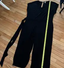 Old navy black jumpsuit with belt size XL