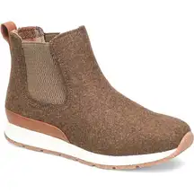 B.O.C  NWOB Women's Kara Chelsea Brown Booties Boots Slip On Shoes Size 9.5