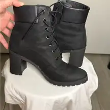 Women’s Allington Mid Lace-Up Timberland’s Boots!