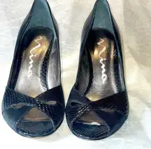 Nina Brand pho snake skin black peep toe pumps Size 7