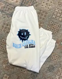 UNC Carolina Tarheels Gildan White Sweatpants