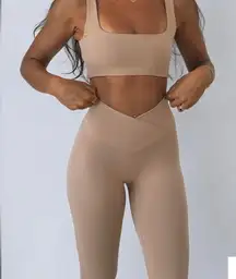 WRE London Luxe Vision V-Cut Collection Leggings