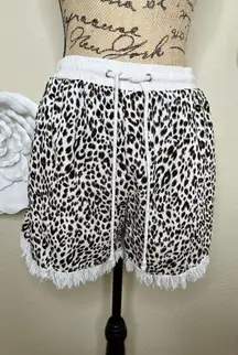 NTM: Umgee Linen Blend Cream & Leopard Print Shorts with Frayed Hemline Size L