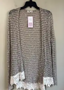 NWT Tea & Rose medium cardigan