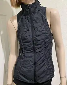 LULULEMON Black Lightweight Pleated Reflective Vest Size 4