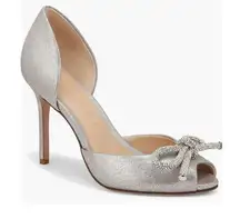 NEW Veronica Beard Gadot Bow Heels in Silver