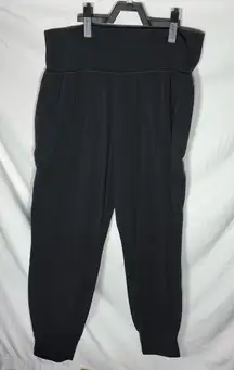 ATHLETA Jogger Size L Black Yoga Pants Lightweight Jersey Knit‎ Pockets