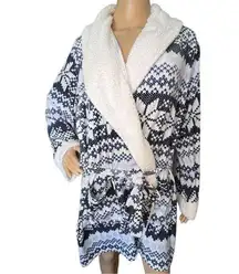 Lucky Brand Geometric Snowflake Patterned Super Soft Robe With Belt