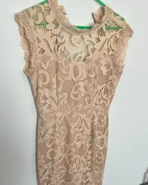 Sans Souci large lace dress