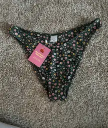 Moon River Strawberry Milk Mob bottom