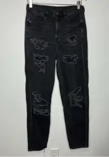 American Eagle Outfitters relaxed mom jeans black distressed 6 X-long trendy