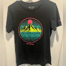 Columbia T-shirt