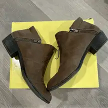 Cathy Jean Brown Short Ankle Boots 7