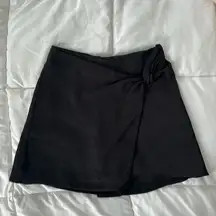 Do+Be black skort