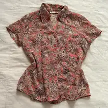 Vintage pink Floral button-up blouse with a retro vibe