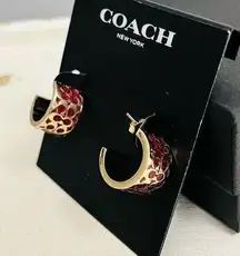 Coach NWT  Signature Enamel Huggie Earrings red gold​​​